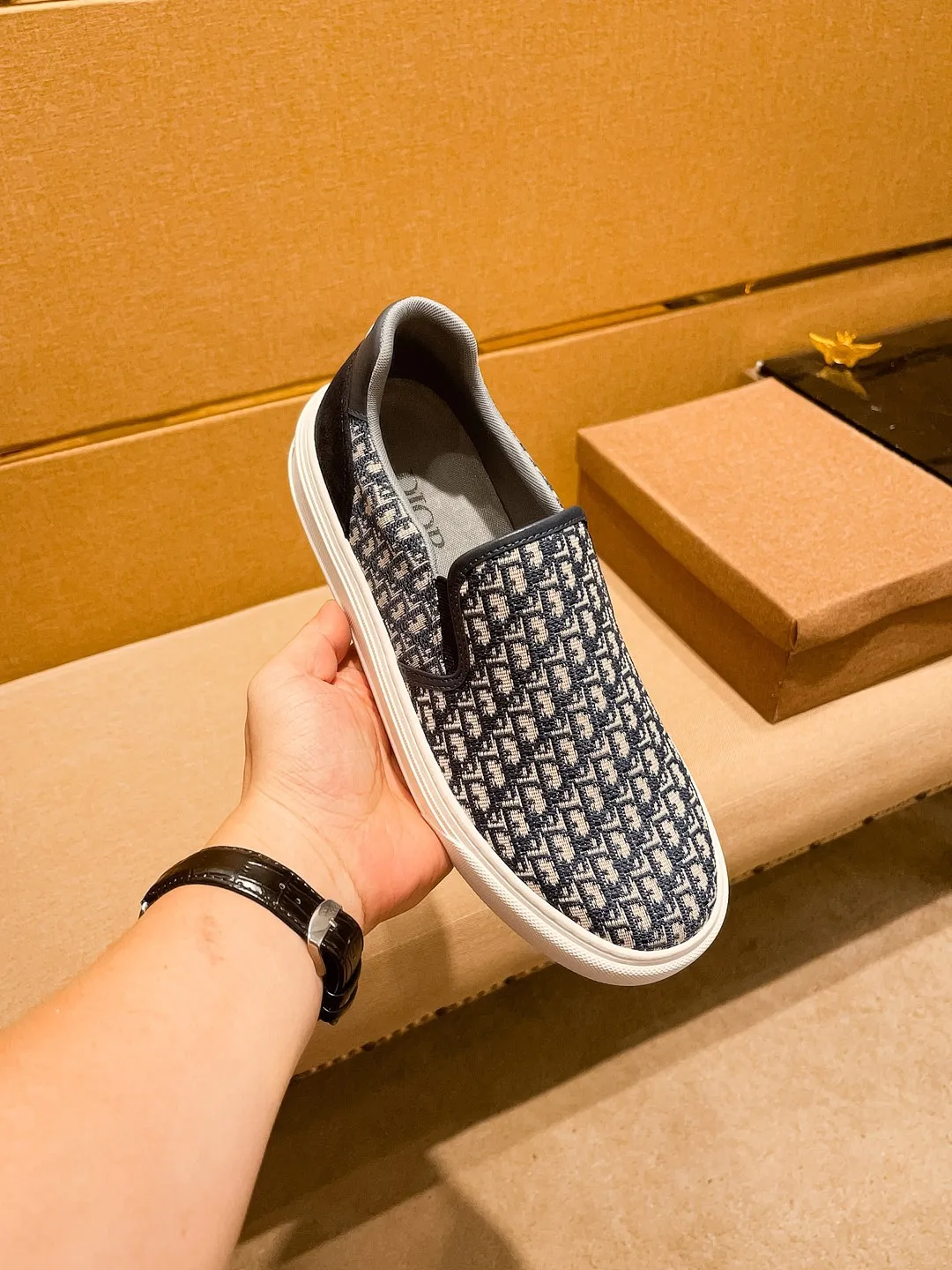 Men's shoes 💰 380💰👍【Dior】🔥🔝High-end brand of men's shoes official website 1:1 latest masterpiece: the upper is made of Italian official website original special technical cloth fabric 🔥original comfortable and breathable lining➕original designated non-slip outsole🔥making walking more convenient and comfortable! An exclusive new model, a stunning work, a beautiful 1:1 replica [color] compared to the official quality! Create a fashionable personality to set off your uniqueness! A must-have for trendy men! 🔥, sizes: 38-44. color:.     Multiple colors available🔥